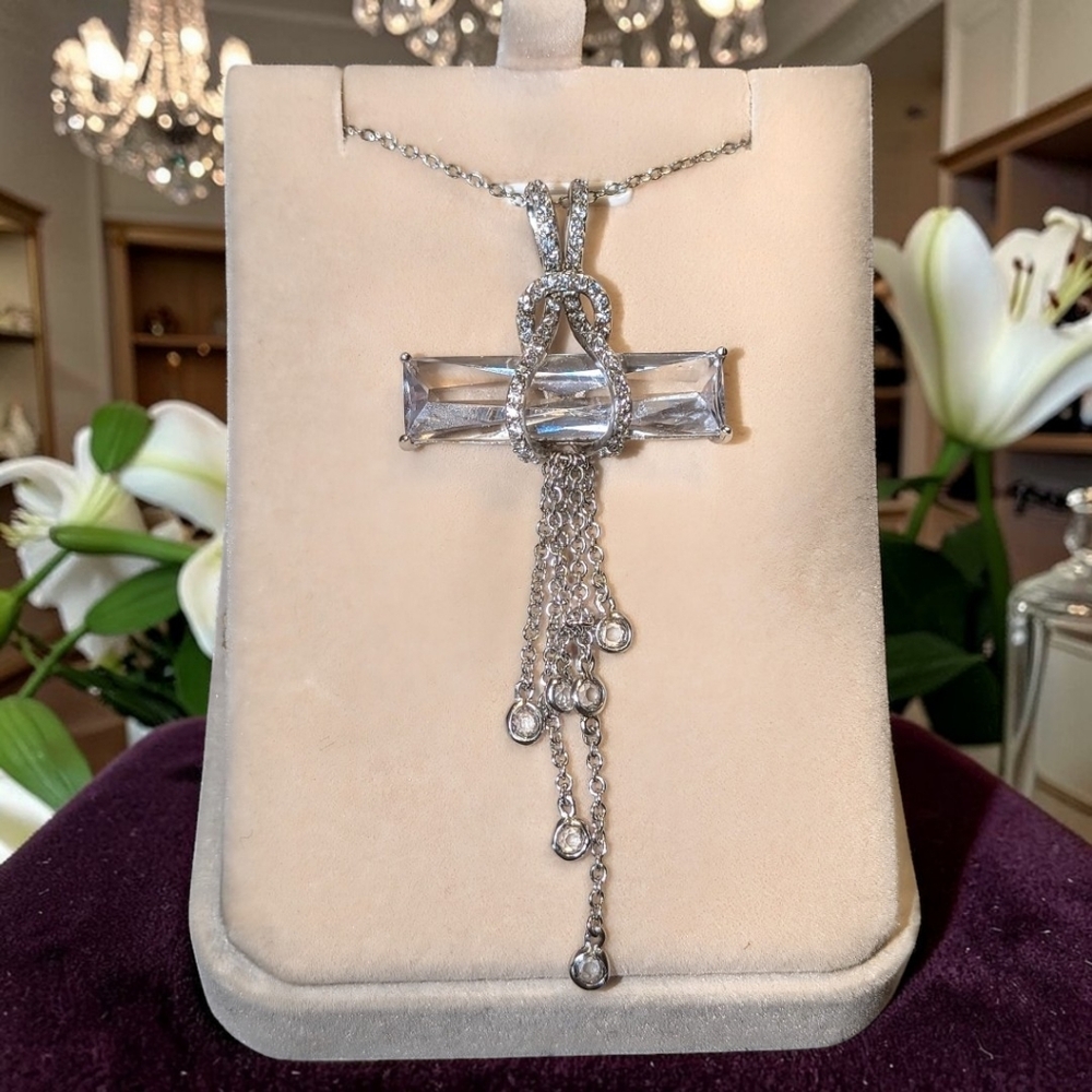 Stunning Silver Crystal Cross Pendant Necklace With Glimmering Accents